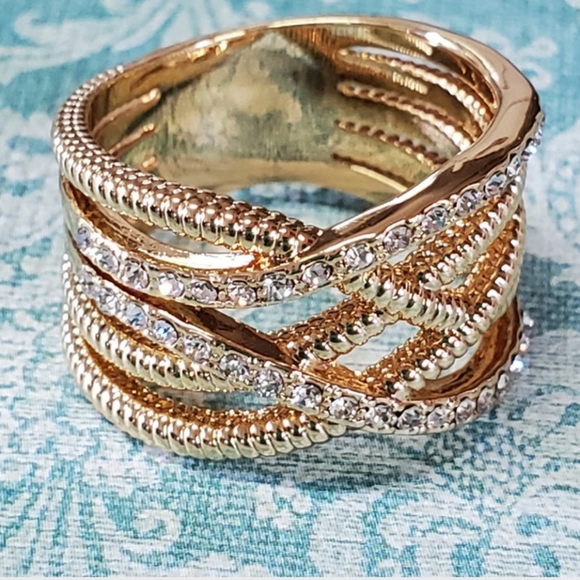 Jewelry - Gorgeous Designer Style Cocktail Ring, Estate Criss Cross CZ